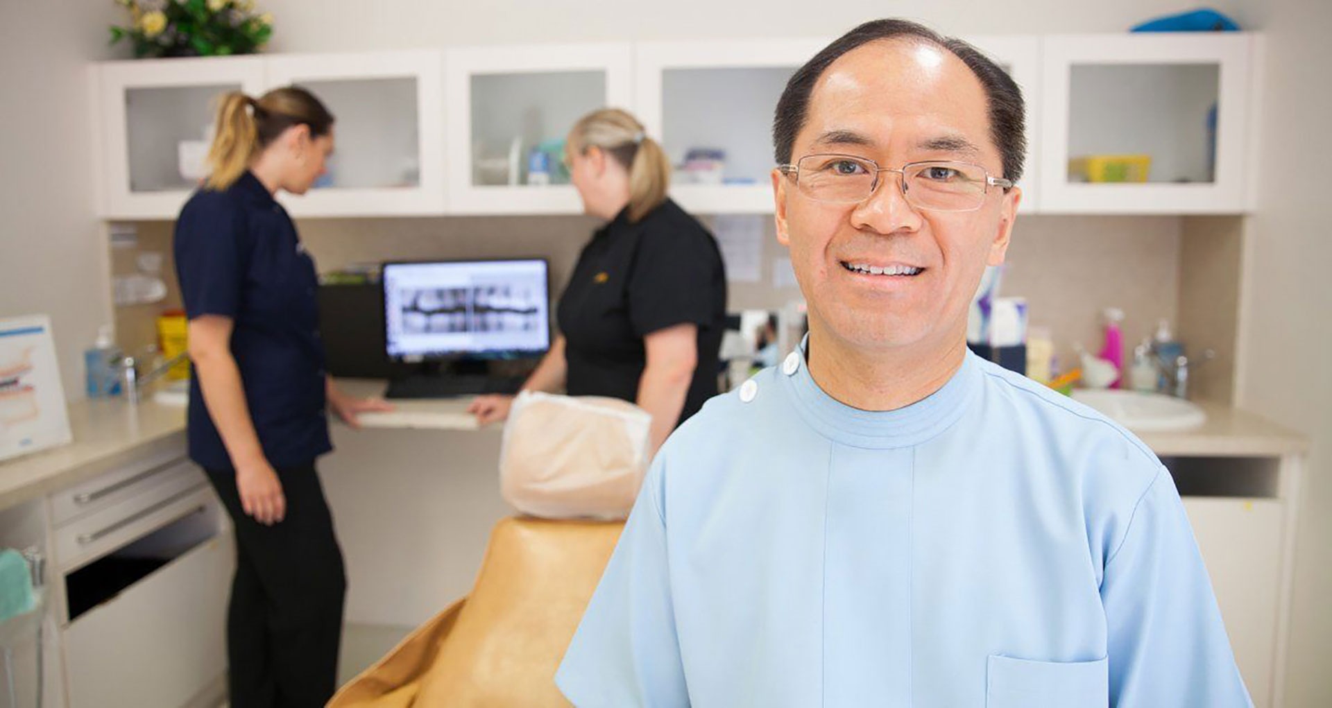 Dr William Wong and the B Dental clinical team